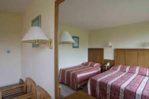 אוטרארד Connemara Gateway Hotel מראה חיצוני תמונה